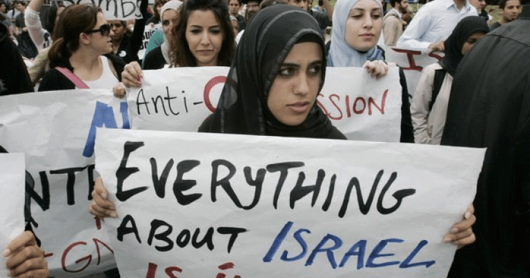 After Anti-Israel Libs Go After 1 New Target – Police Whip Out the Handcuffs on Massive Crowd
